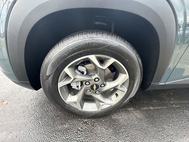 New 2026 Chevrolet Trax LT w/ Sunroof Package FWD image 13