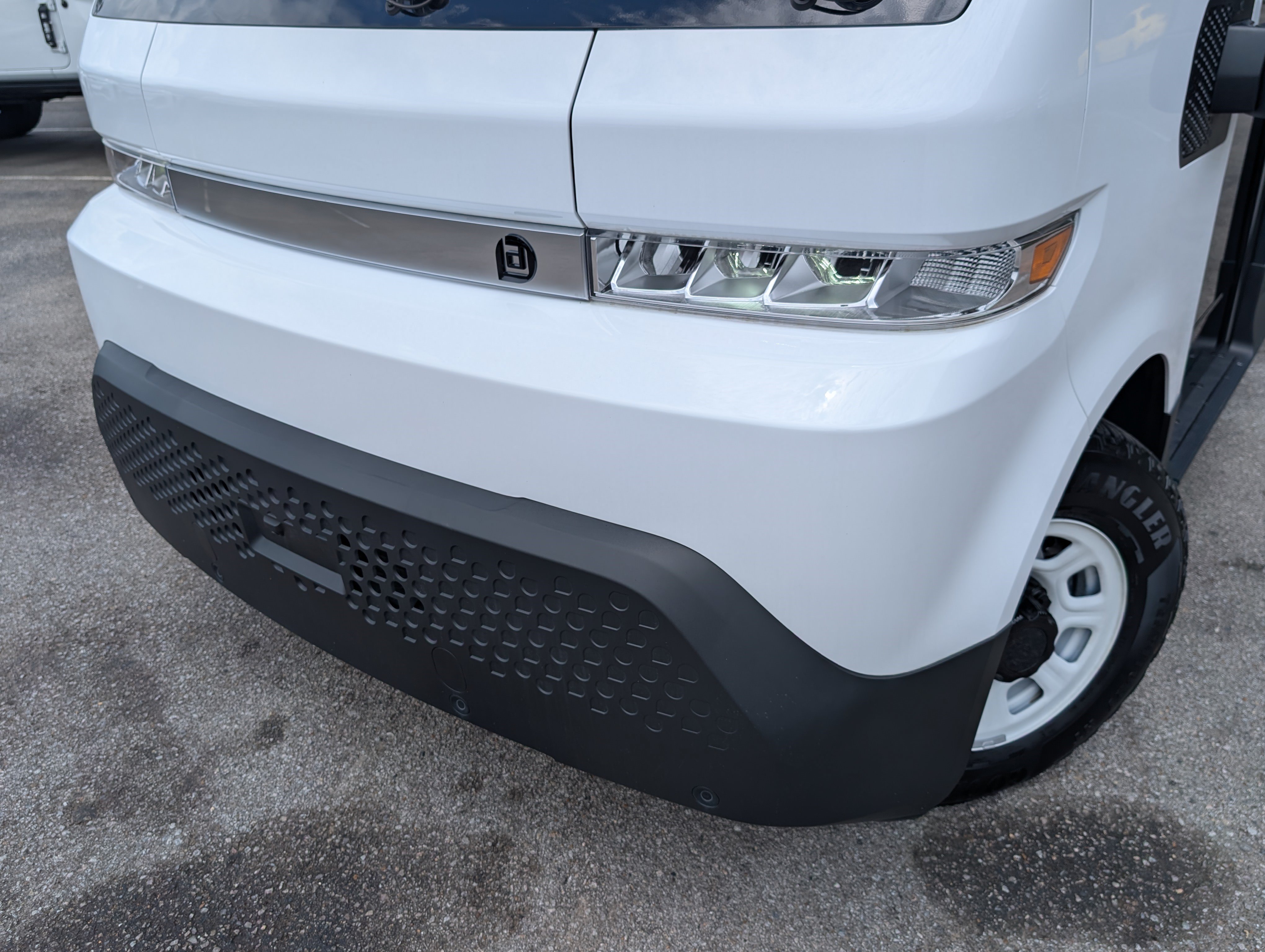 Used 2024 Chevrolet Brightdrop 600 w/ Commercial Equipment Package AWD/4WD image 13