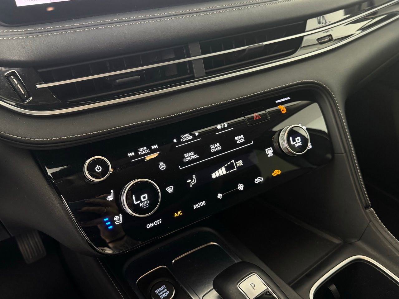 Used 2023 INFINITI QX60 Luxe w/ Performance Audio Package image 21