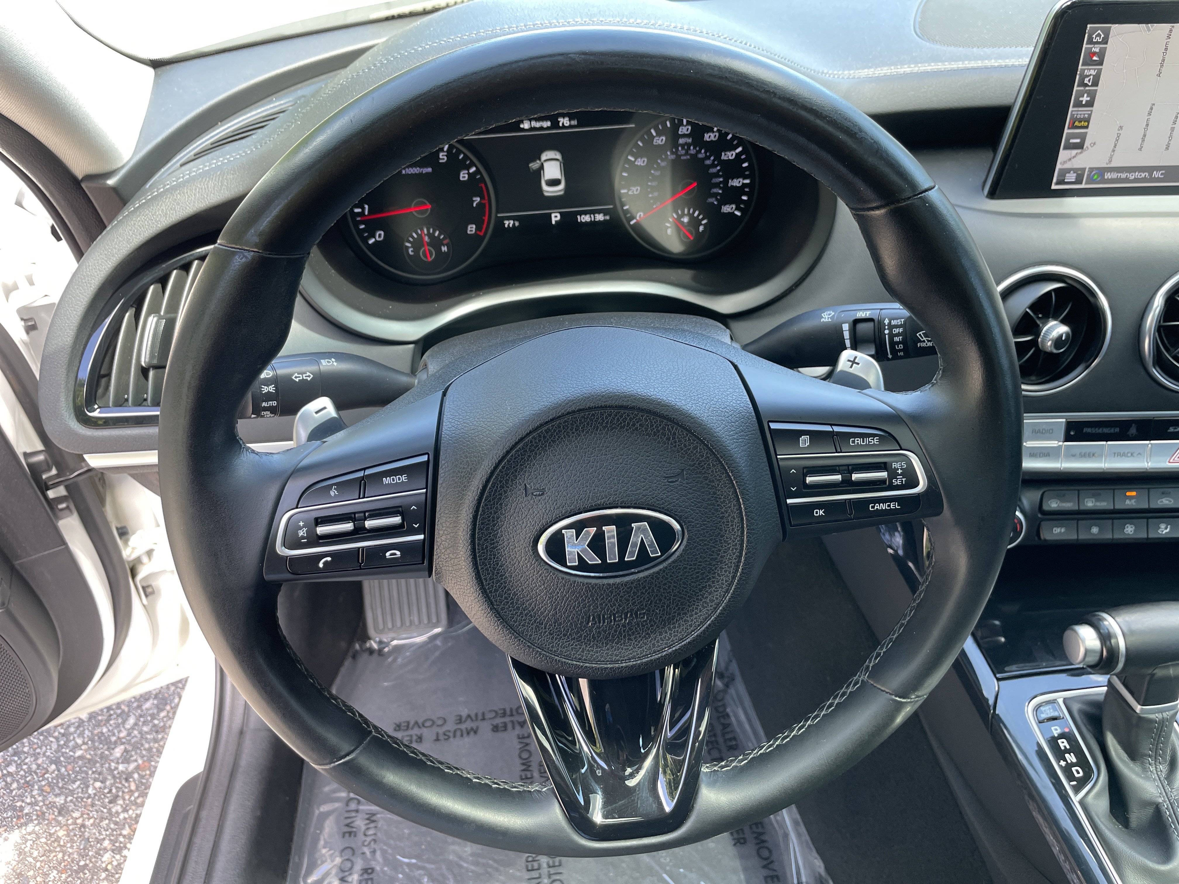Used 2018 Kia Stinger Premium RWD image 17