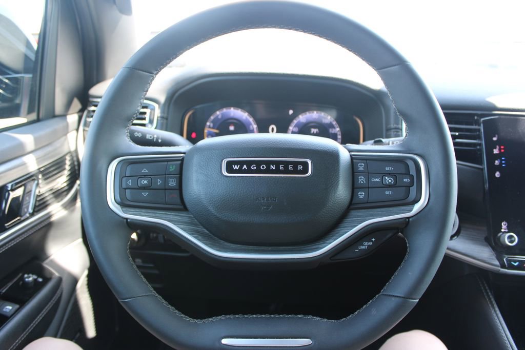 Used 2024 Jeep Wagoneer Series II w/ Flexible Seating Group image 37
