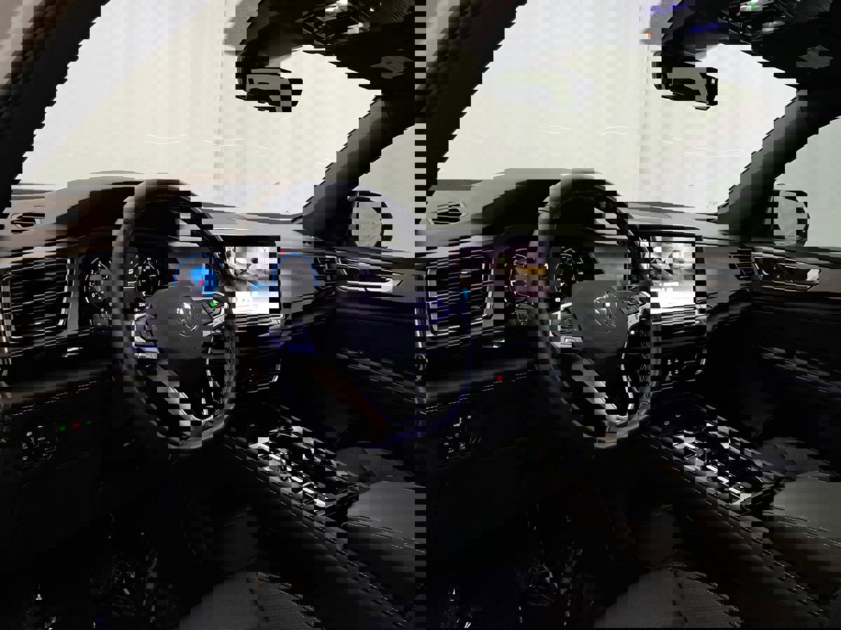 Used 2025 Volkswagen Atlas Cross Sport SE image 10