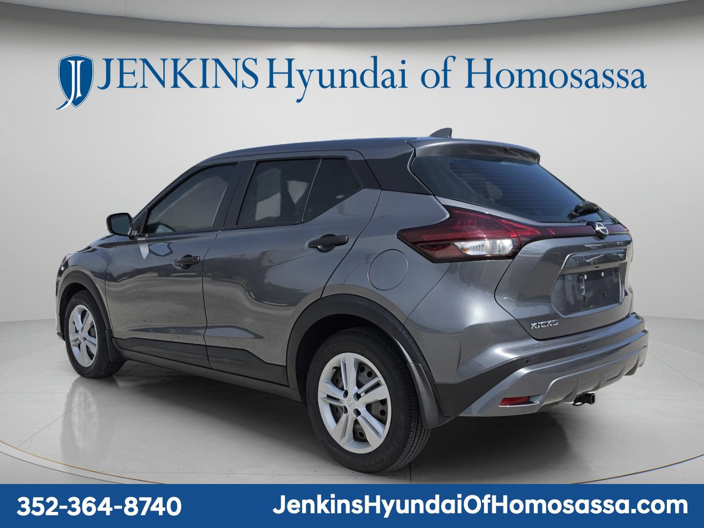 Used 2023 Nissan Kicks S FWD image 7