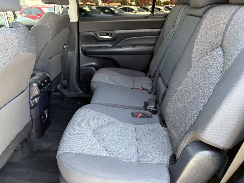 Certified 2025 Toyota Grand Highlander FWD image 21