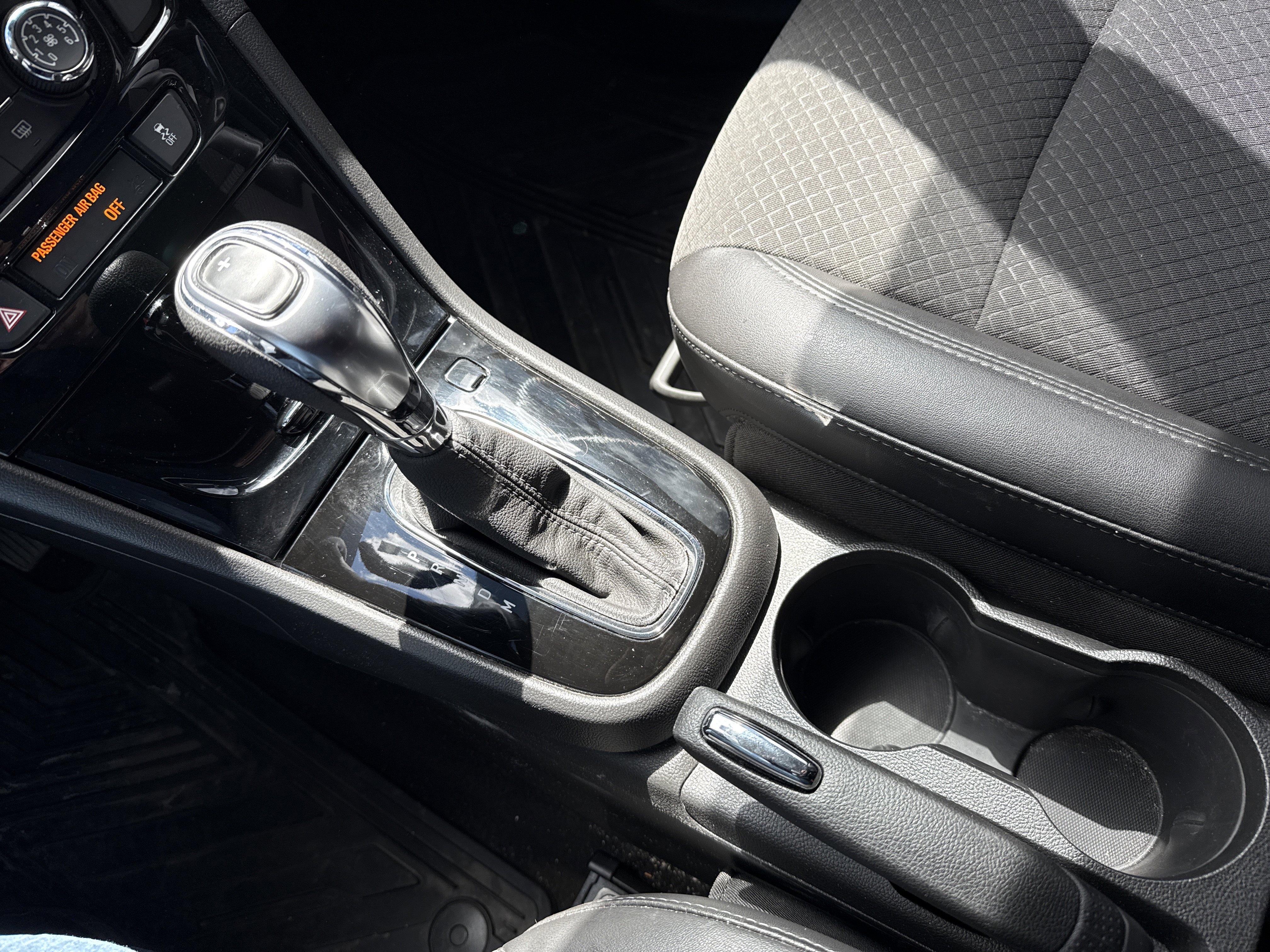 Used 2022 Buick Encore Preferred w/ Safety Package image 22