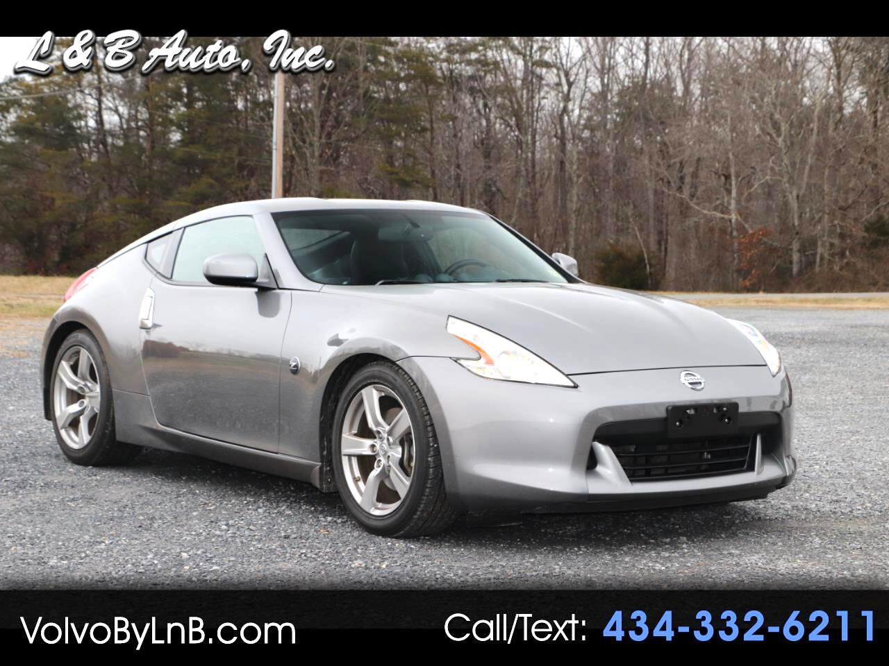 Used 2010 Nissan 370Z Touring image 1