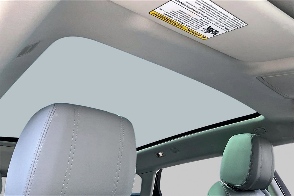 Used 2020 Land Rover Range Rover Evoque SE image 22