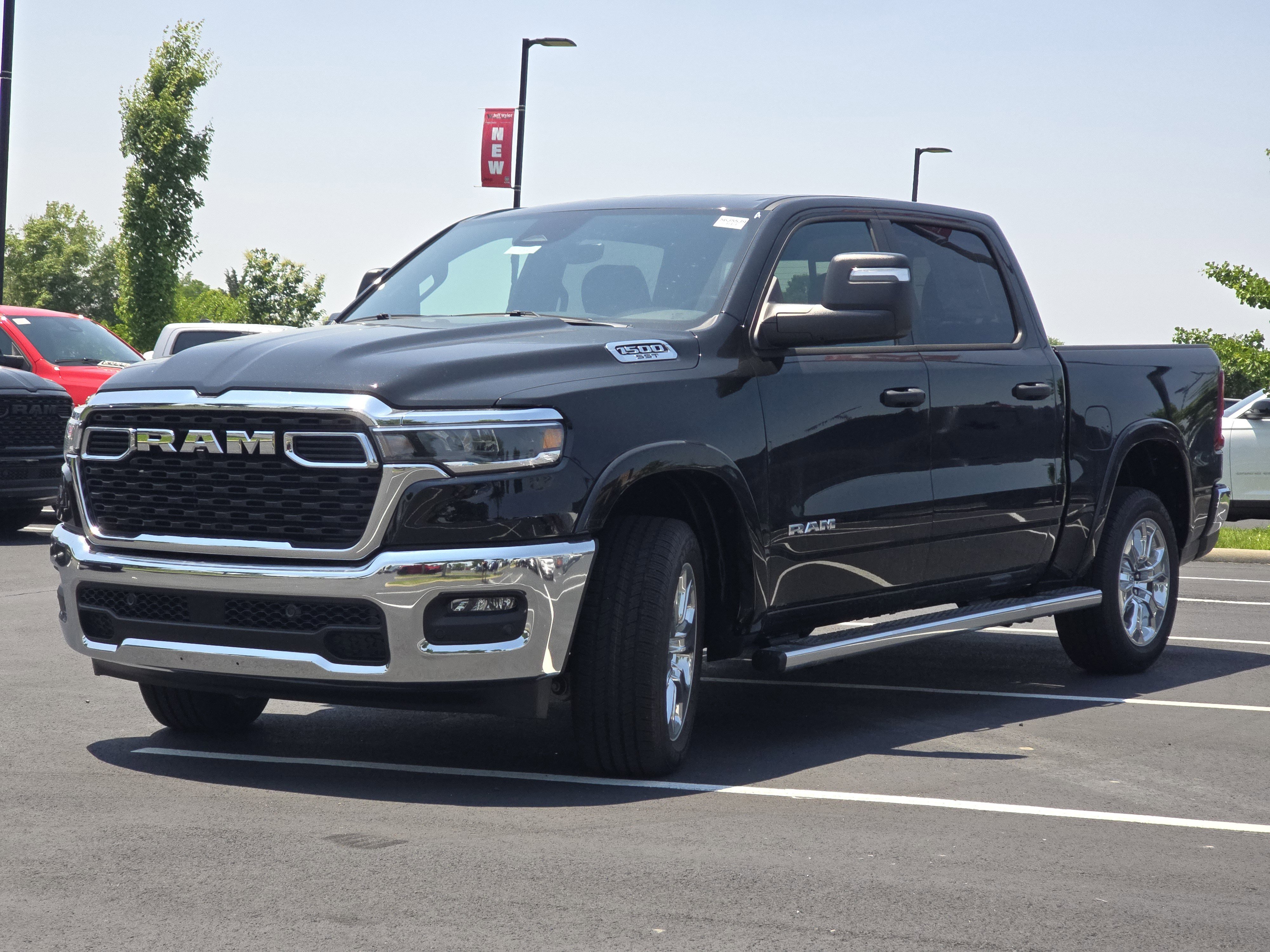 New 2025 RAM 1500 Big Horn AWD/4WD image 13