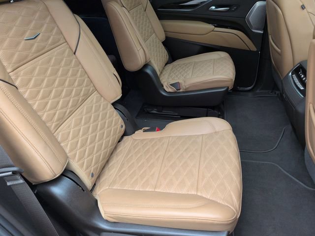 Certified 2023 Cadillac Escalade Premium Luxury w/ Performance Package AWD/4WD image 27