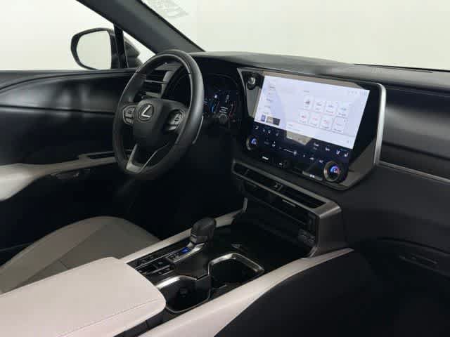 Used 2025 Lexus RX 350 Premium w/ Accessory Package (Z1) AWD/4WD image 18