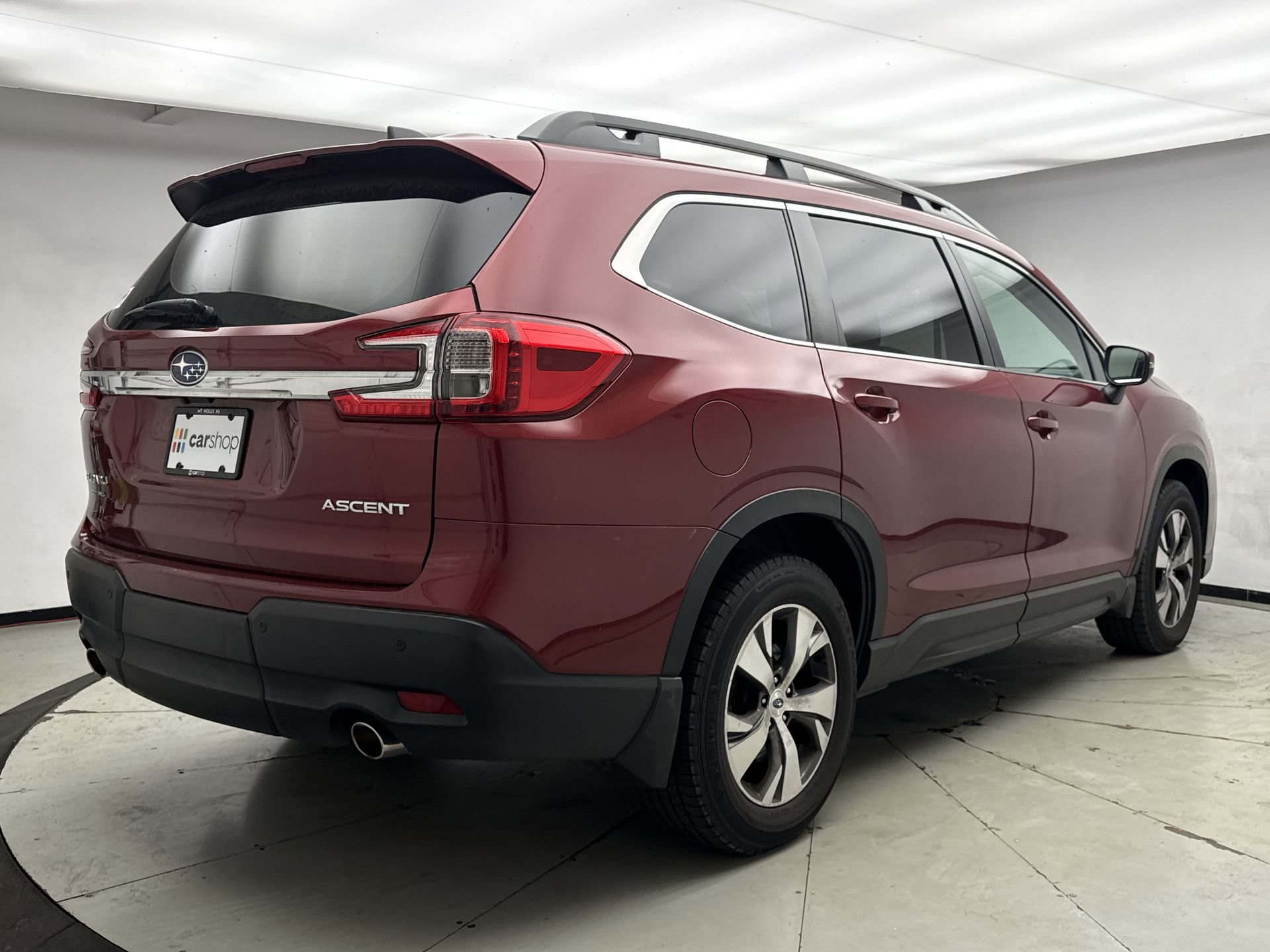 Used 2023 Subaru Ascent Premium w/ Convenience Package AWD/4WD image 5