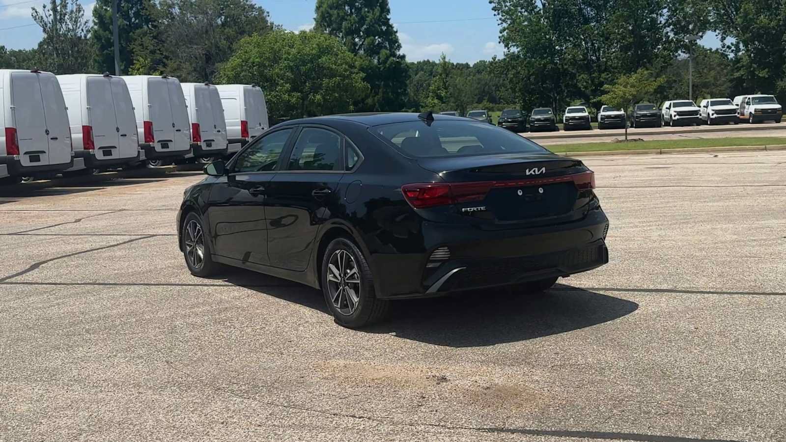 Used 2024 Kia Forte LXS FWD image 6