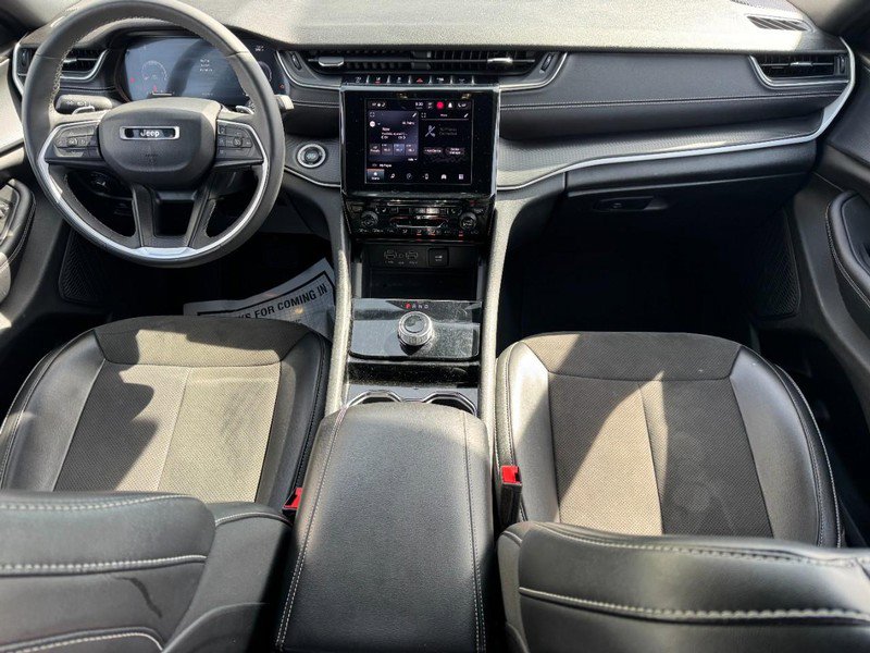 Used 2023 Jeep Grand Cherokee L Laredo AWD/4WD image 12