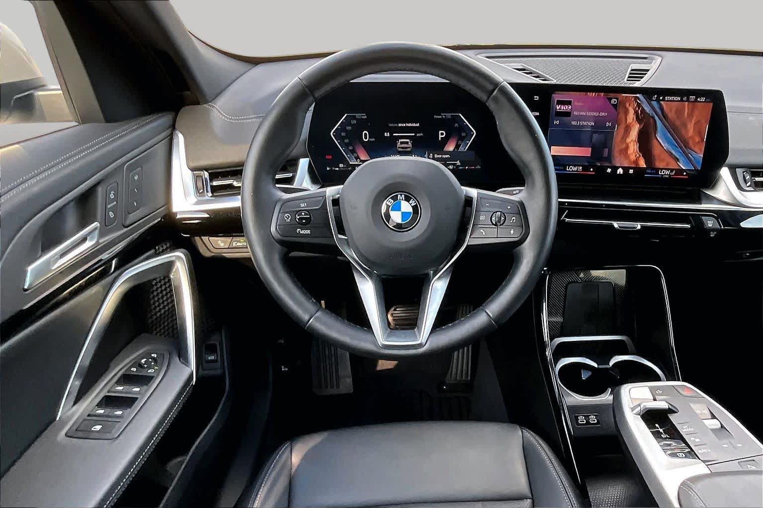 Used 2026 BMW X2 xDrive28i AWD/4WD image 5