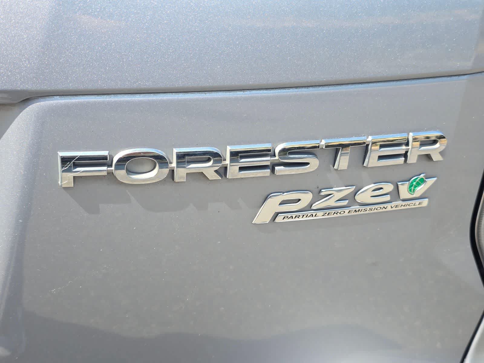 Used 2017 Subaru Forester 2.5i Premium AWD/4WD image 7