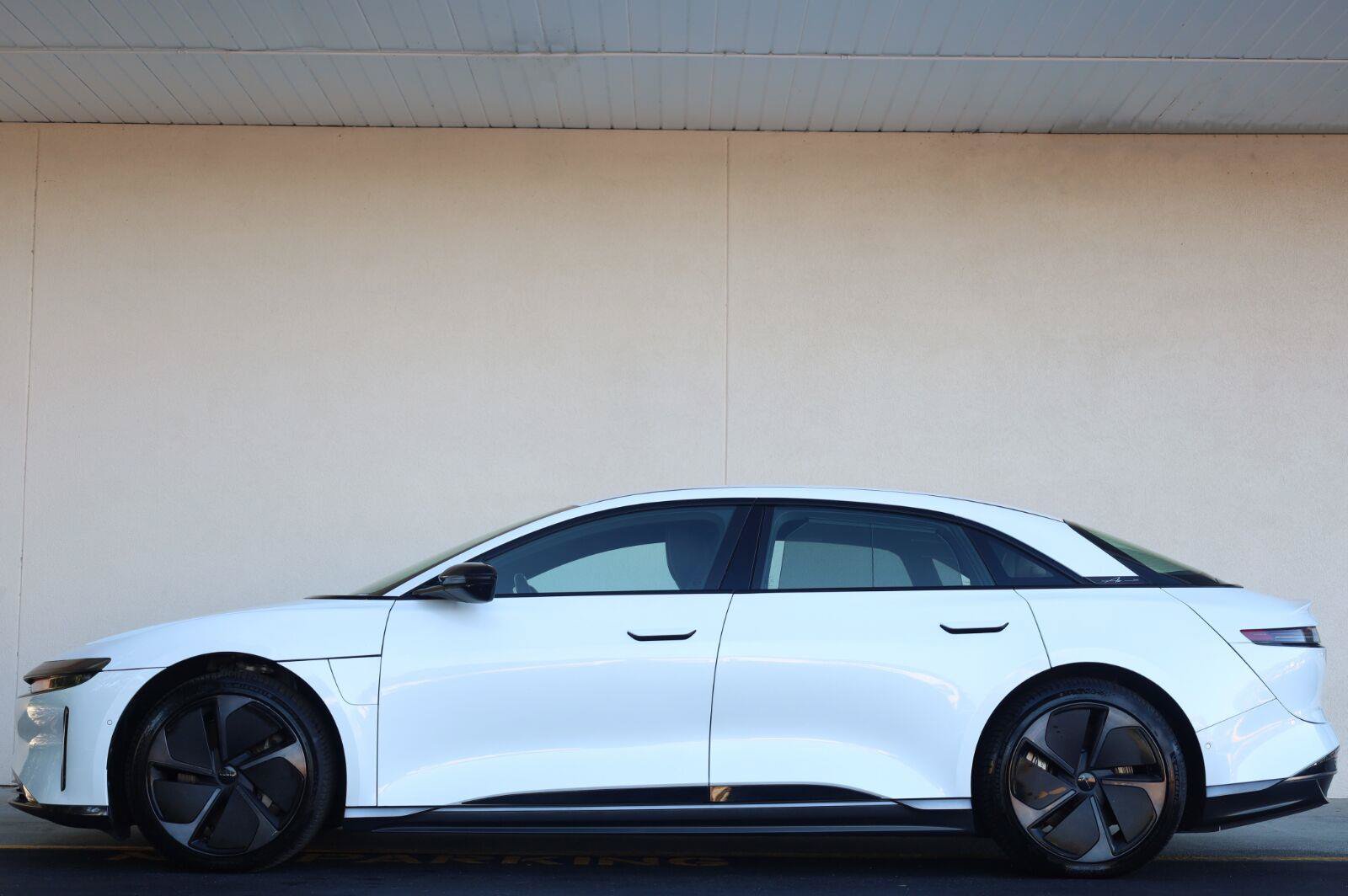 Used 2024 Lucid Air Touring AWD/4WD image 3