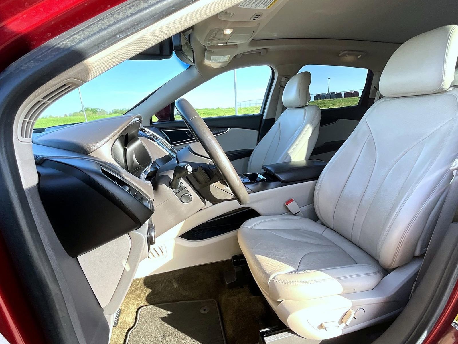 Used 2017 Lincoln MKX Reserve w/ Driver Assistance Package AWD/4WD image 10