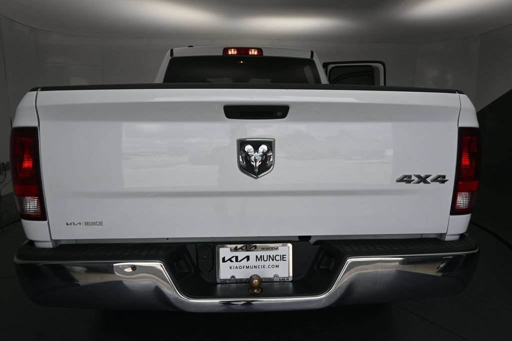 Used 2018 RAM 1500 ST w/ SXT Appearance Group AWD/4WD image 9