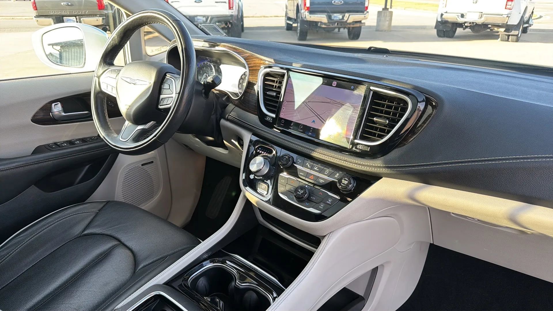 Used 2022 Chrysler Pacifica Limited image 66