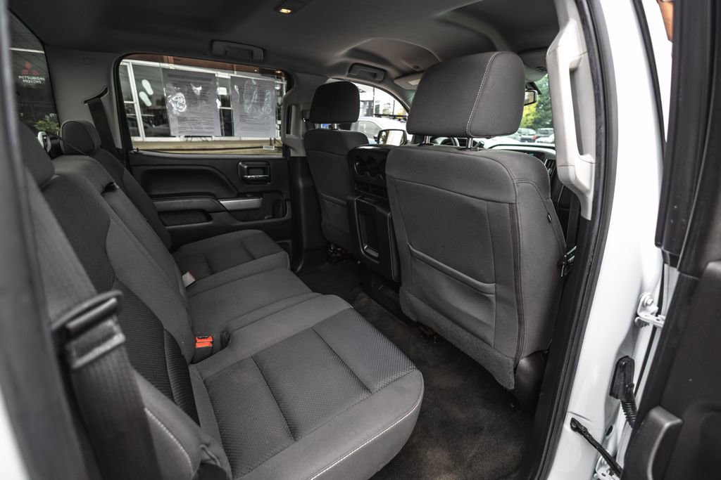 Used 2018 Chevrolet Silverado 1500 LT w/ All Star Edition AWD/4WD image 36