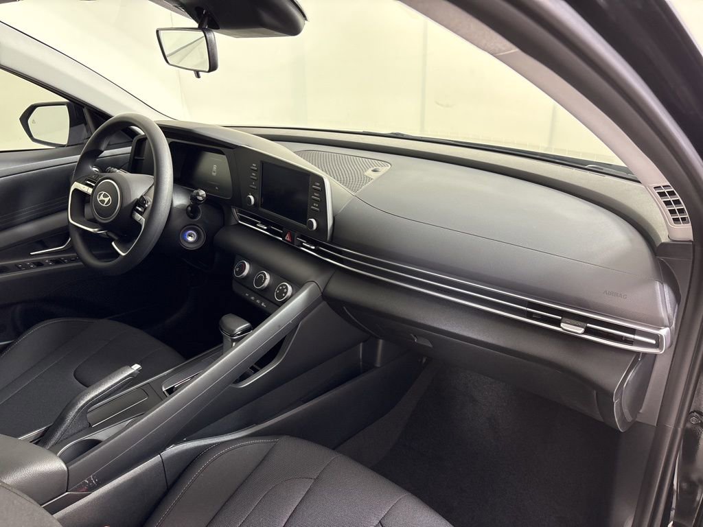 New 2026 Hyundai Elantra SE FWD image 13