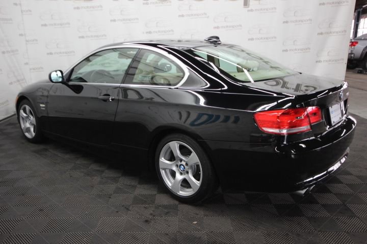 Used 2010 BMW 328i xDrive Coupe image 3