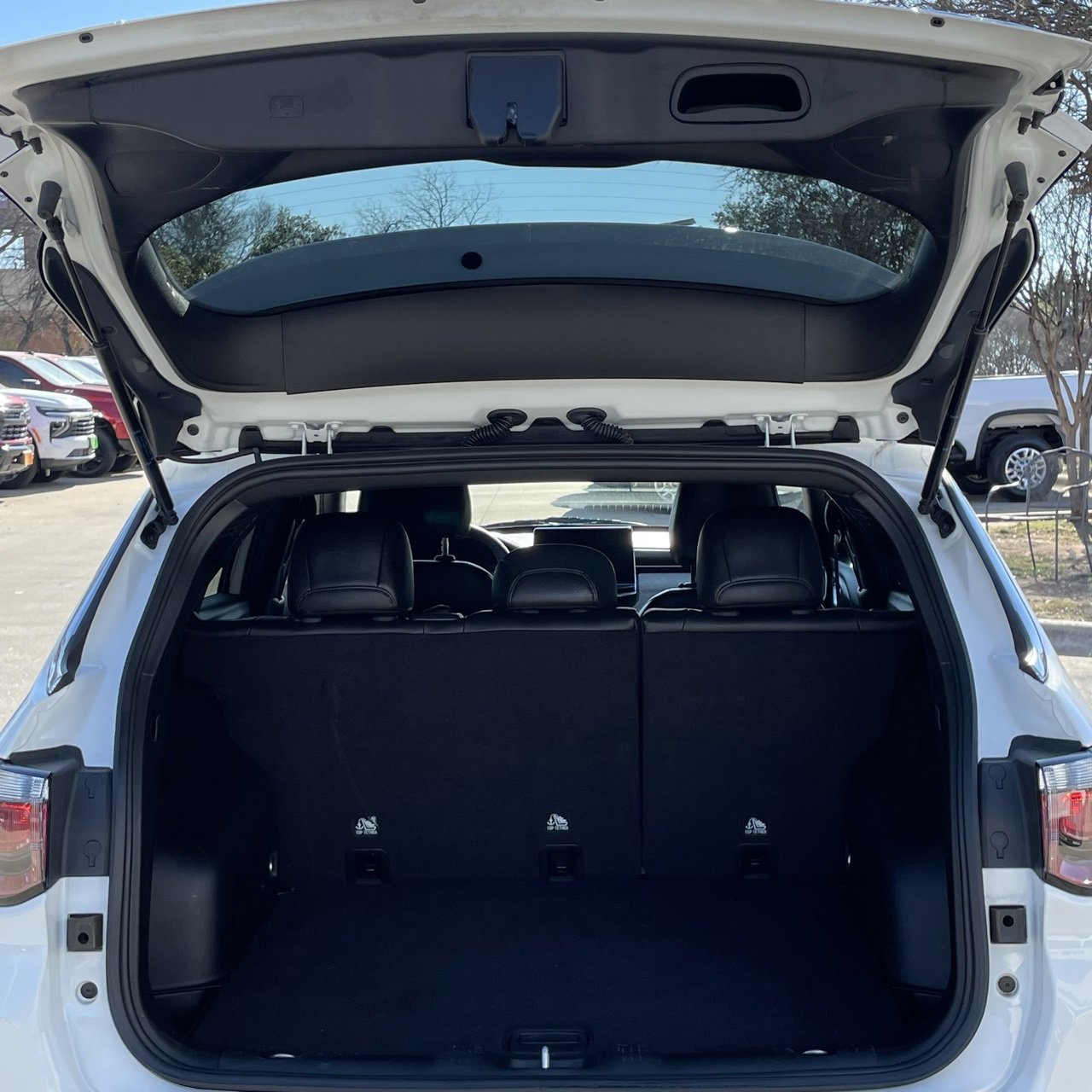 Used 2024 Jeep Compass Latitude image 27