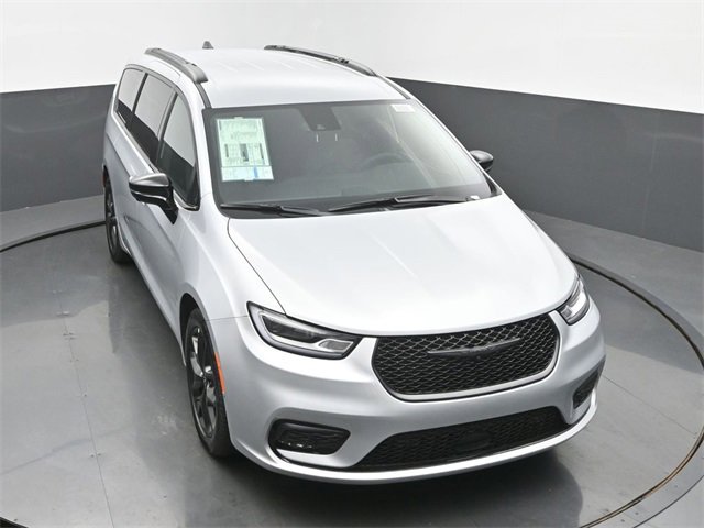 New 2026 Chrysler Pacifica Select image 45