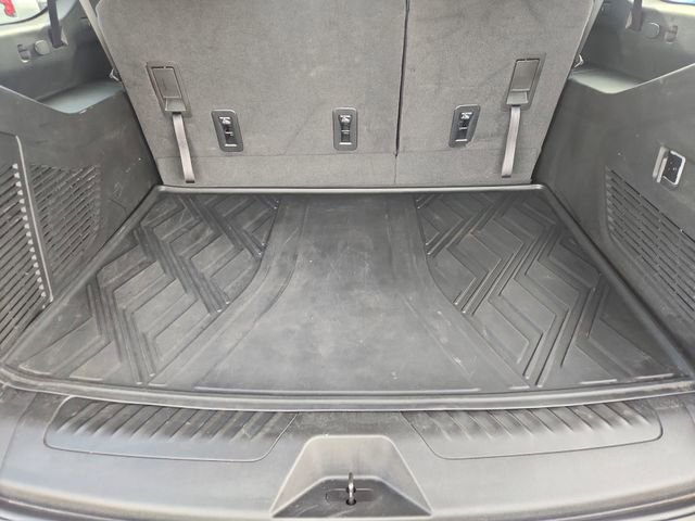 Used 2025 Chevrolet Suburban LS image 25