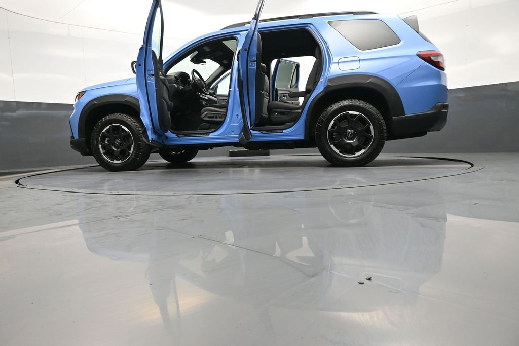 Used 2025 Honda Pilot TrailSport image 51