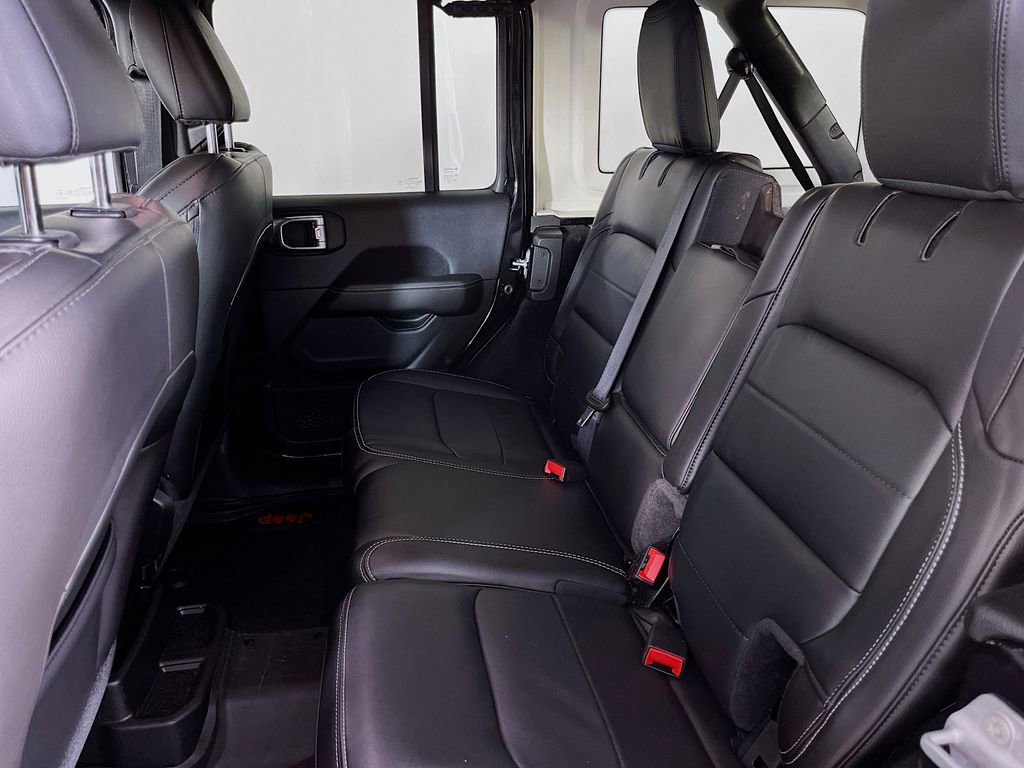 Used 2021 Jeep Wrangler Unlimited Sahara image 33