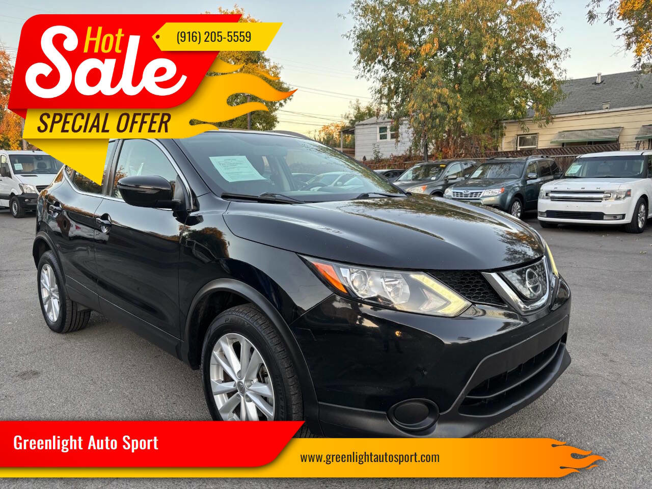Used 2018 Nissan Rogue Sport SV image 1