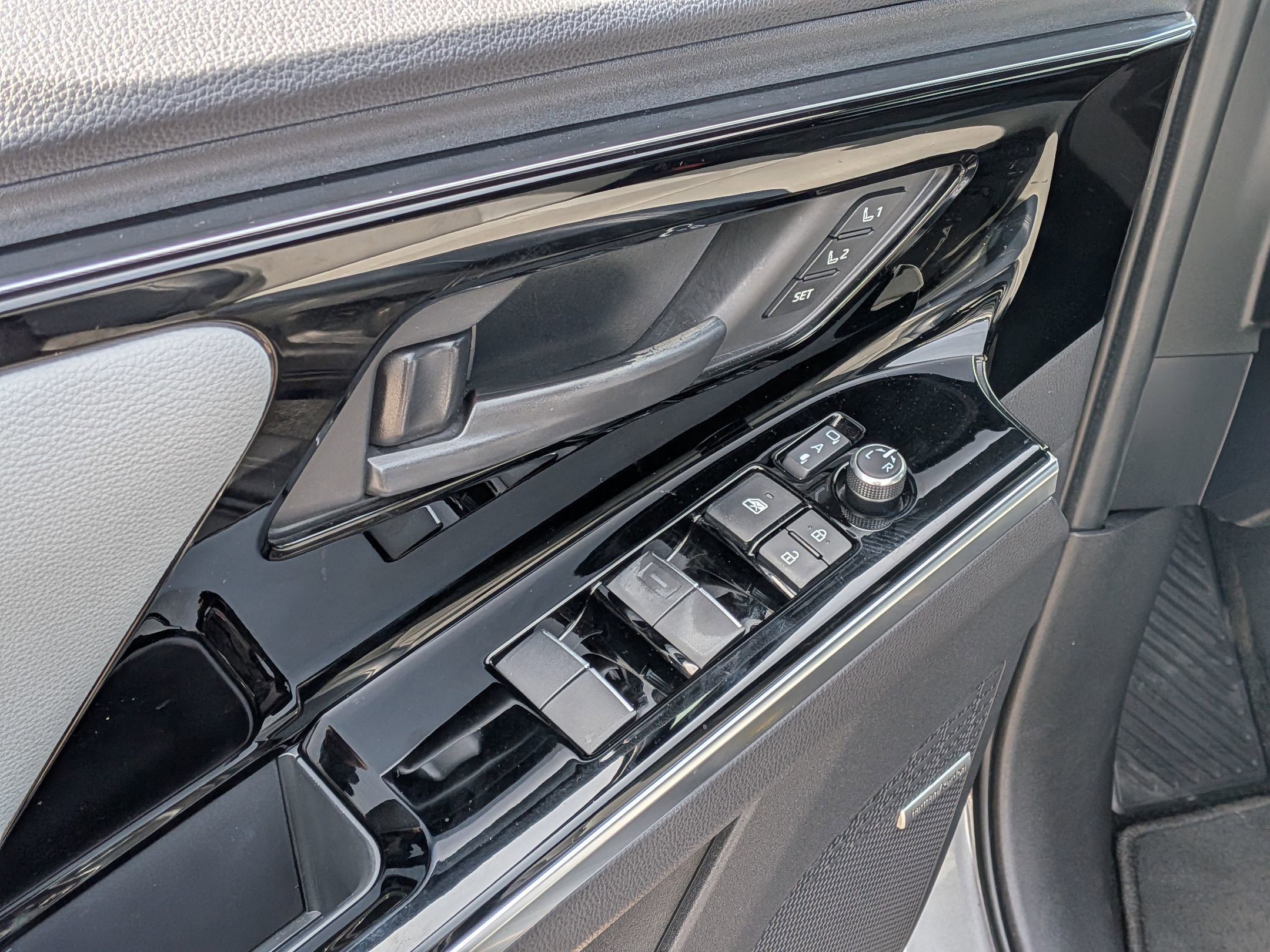 Certified 2023 Subaru Solterra AWD image 9