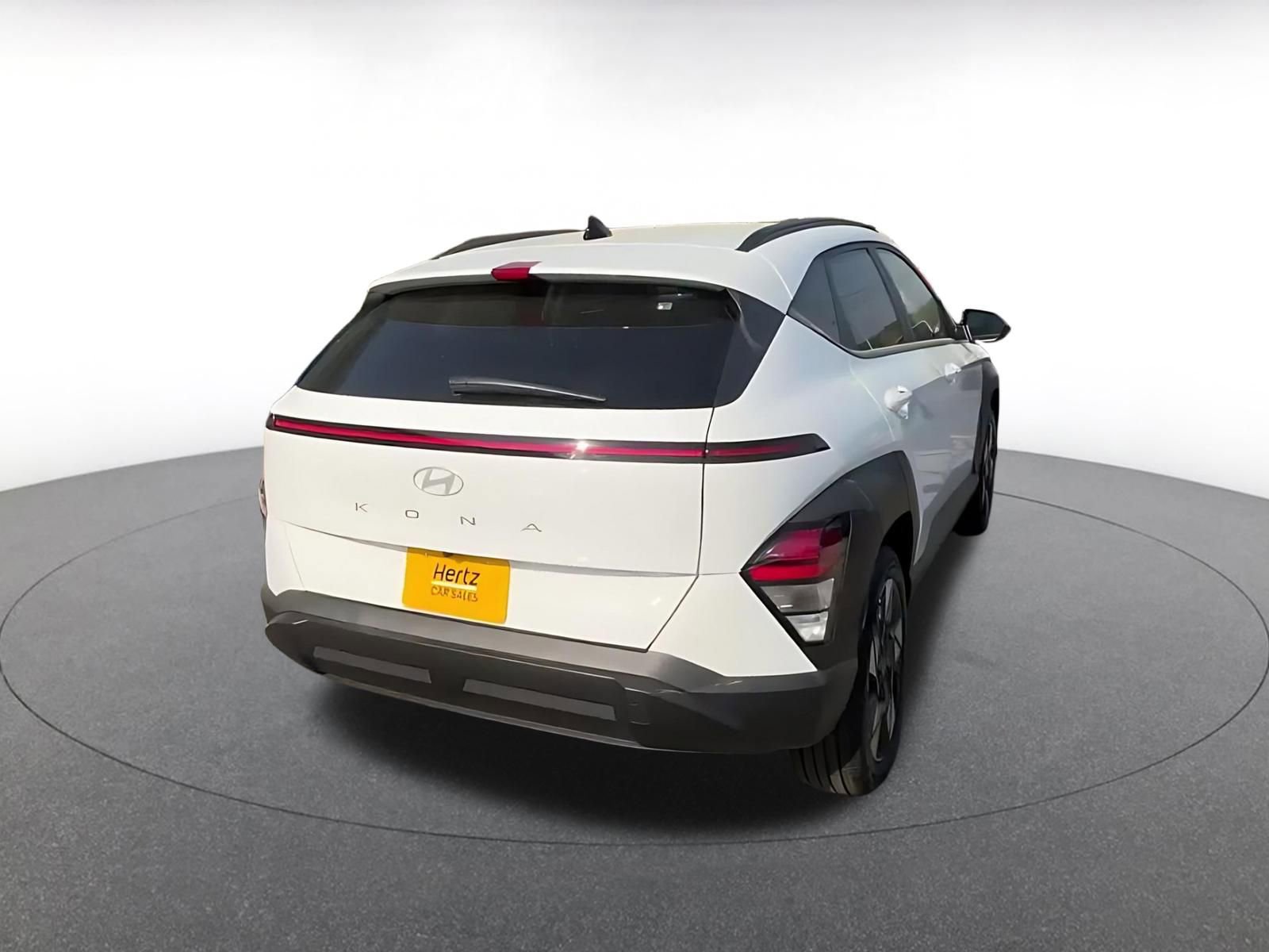 Used 2025 Hyundai Kona SEL image 17