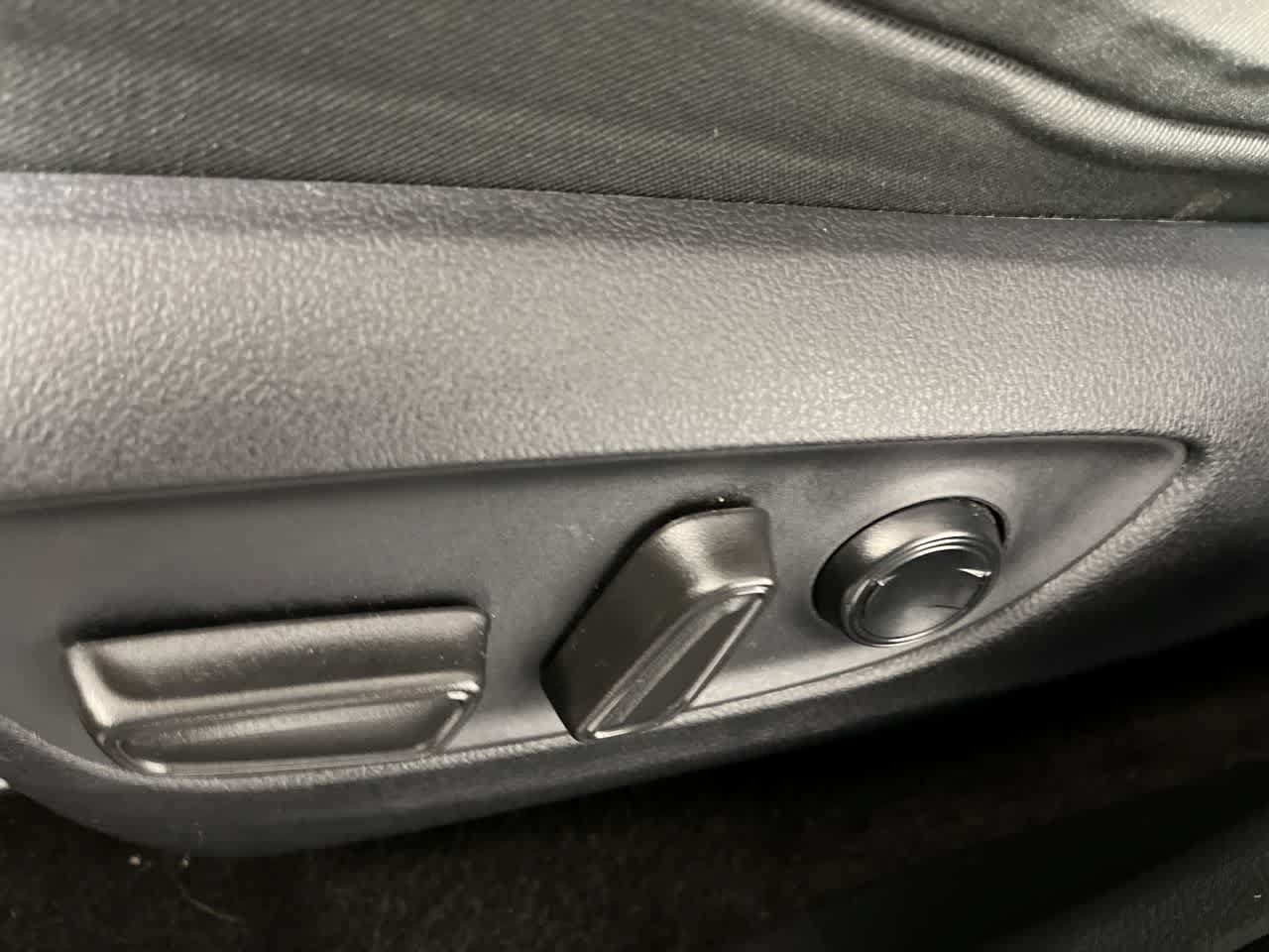 Used 2024 Toyota RAV4 XLE AWD/4WD image 14