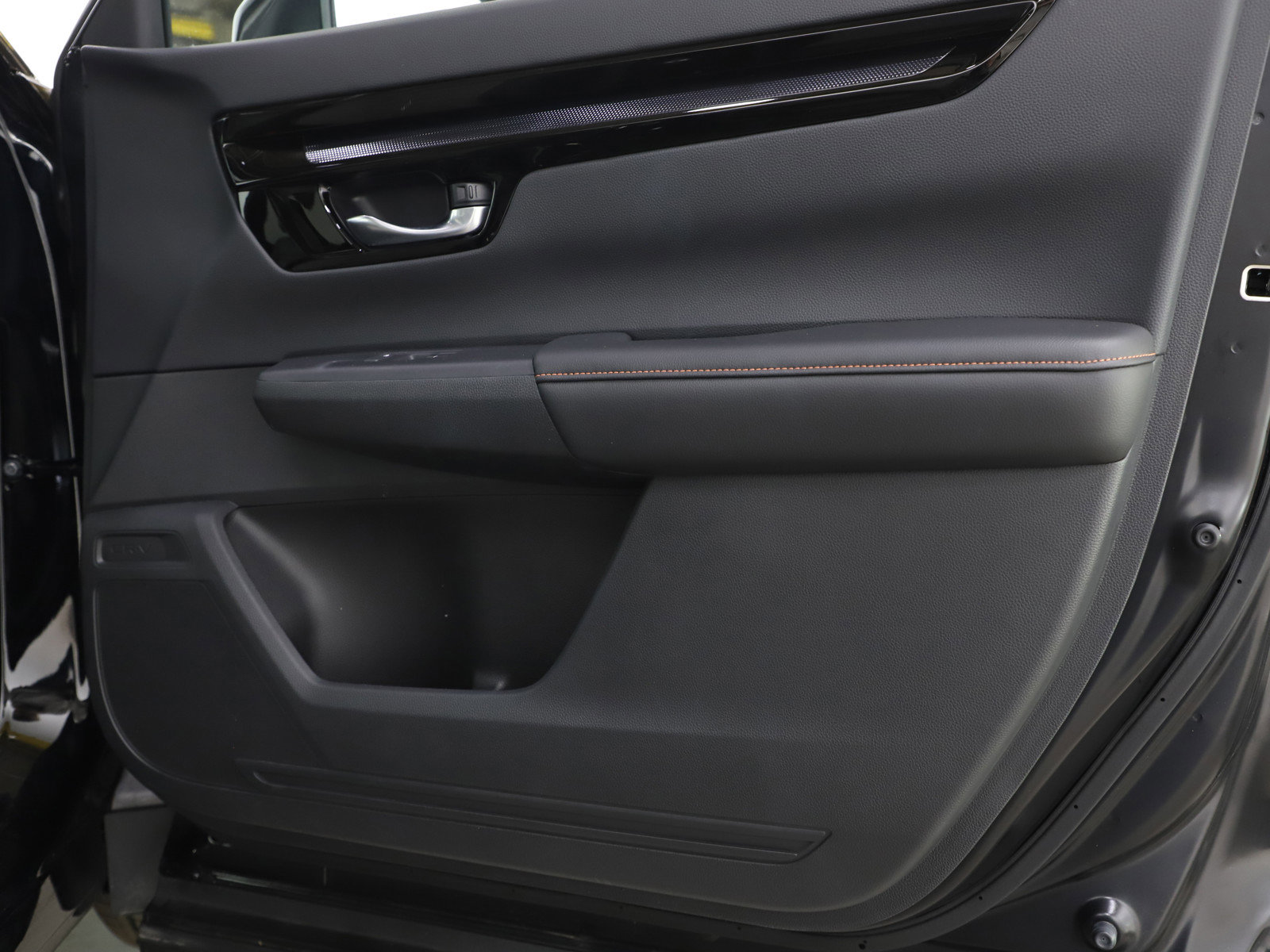 Used 2025 Honda CR-V Sport Touring image 9