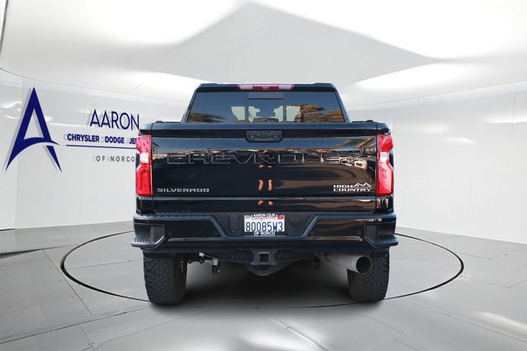 Used 2024 Chevrolet Silverado 2500 High Country AWD/4WD image 3