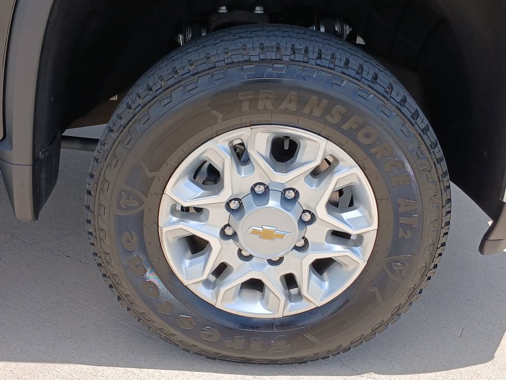 Used 2025 Chevrolet Silverado 3500 LT w/ Safety Package AWD/4WD image 34