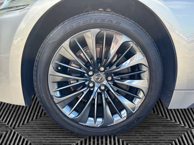 Used 2018 Lexus LS 500 AWD w/ Luxury Package image 29