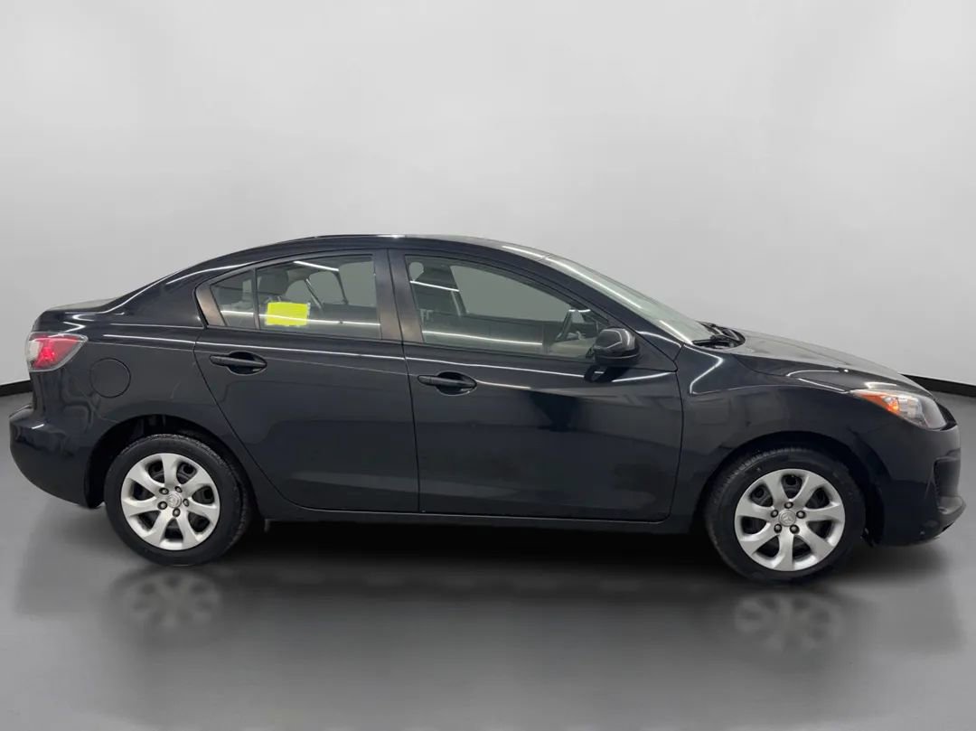 Used 2013 MAZDA MAZDA3 i Sport image 11