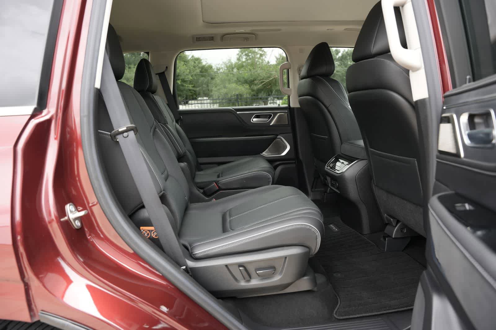 Used 2025 INFINITI QX80 Sensory AWD/4WD image 21