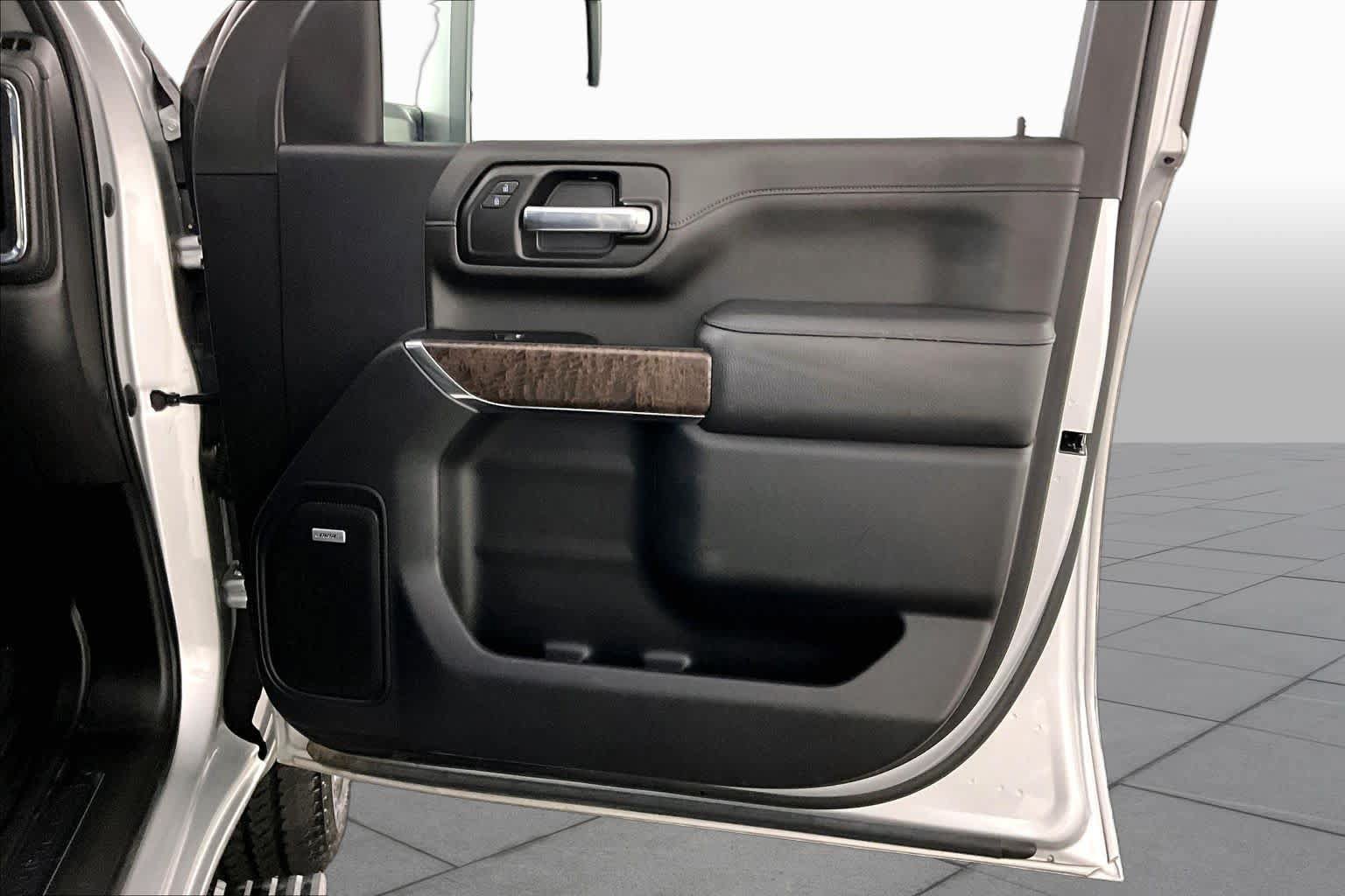 Used 2023 GMC Sierra 2500 Denali w/ Denali Ultimate Package AWD/4WD image 21
