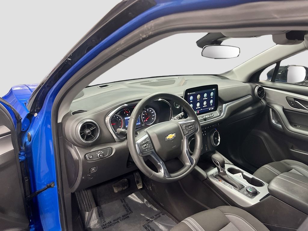 Used 2024 Chevrolet Blazer LT w/ Midnight/Sport Edition image 9