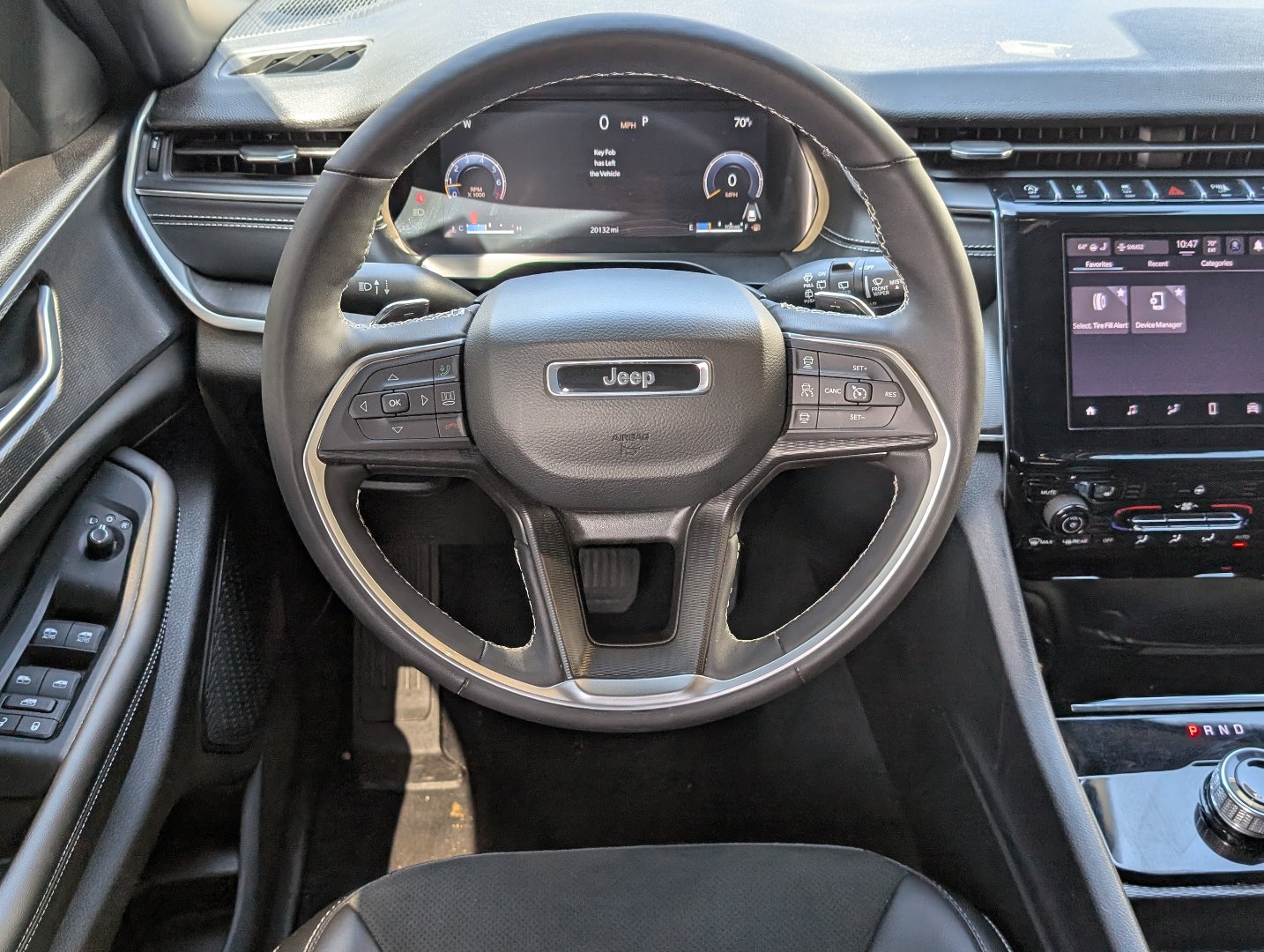 Used 2025 Jeep Grand Cherokee Altitude AWD/4WD image 23