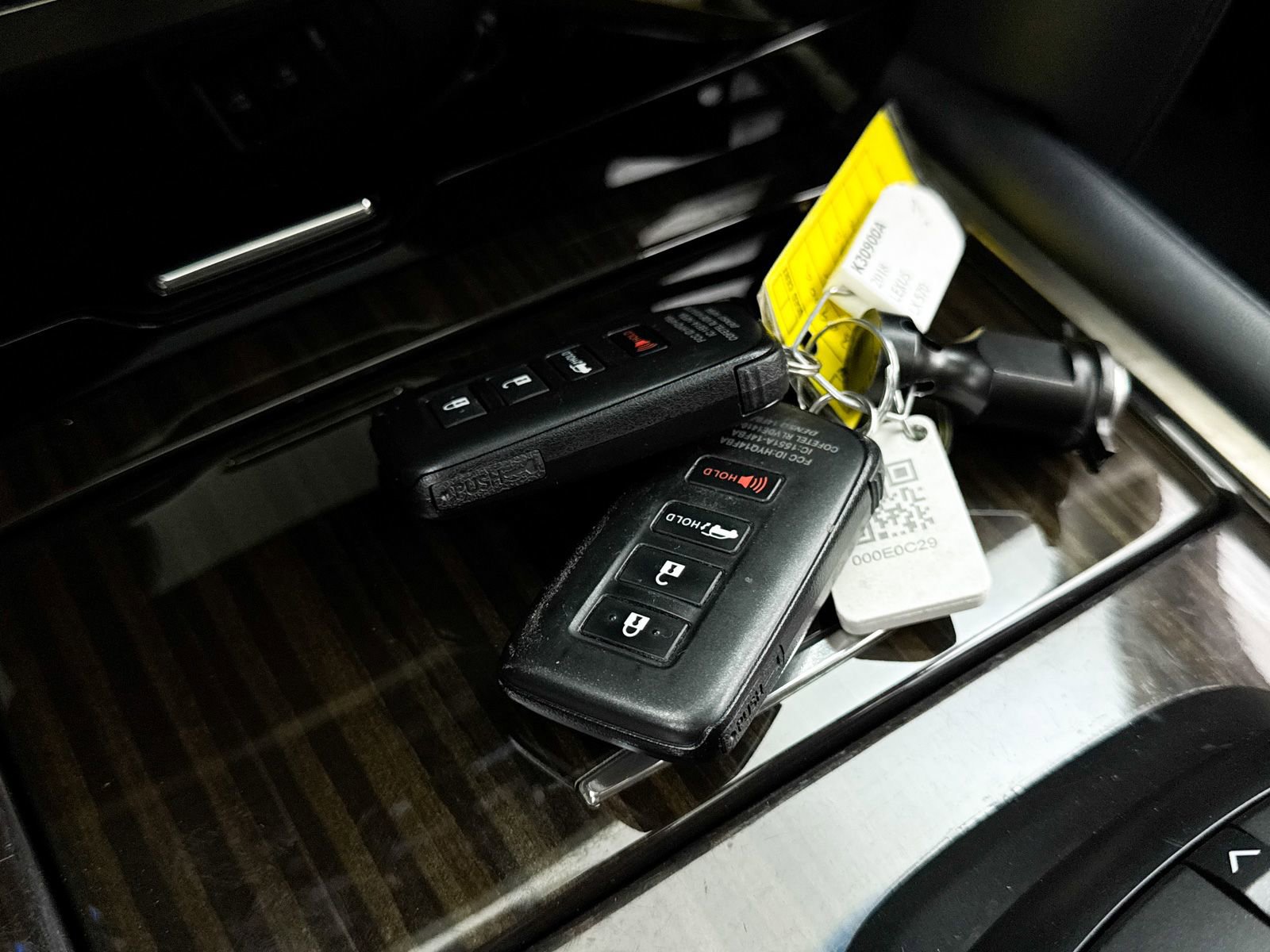 Used 2018 Lexus LX 570 4WD w/ Luxury Package image 41