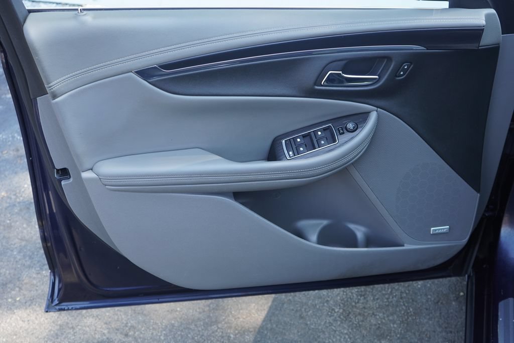 Used 2018 Chevrolet Impala Premier FWD image 7