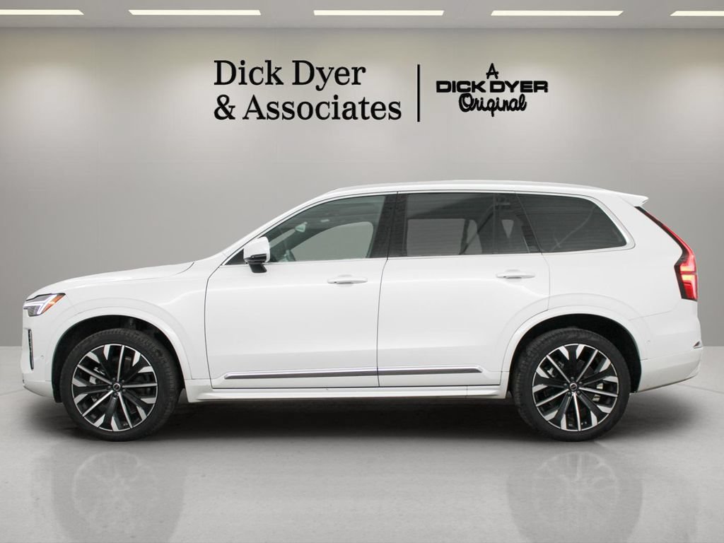 Certified 2025 Volvo XC90 B5 Ultra AWD/4WD image 15