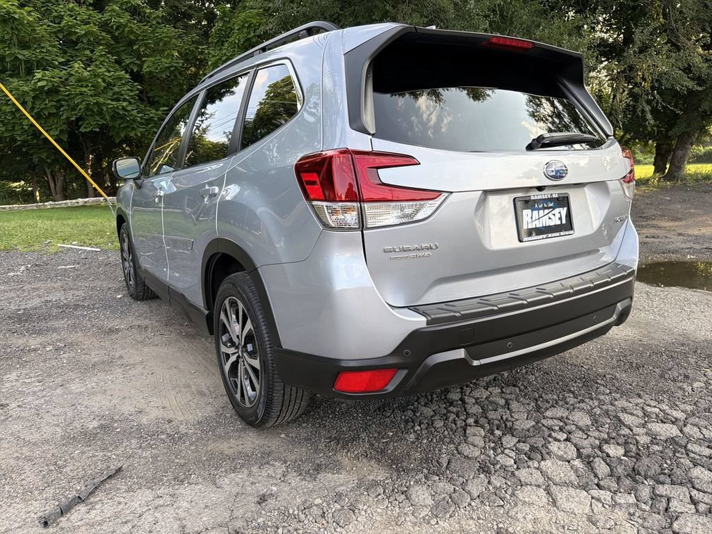 Certified 2023 Subaru Forester Limited AWD/4WD image 6