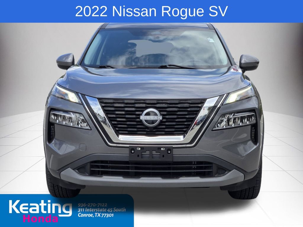Used 2022 Nissan Rogue SV image 2