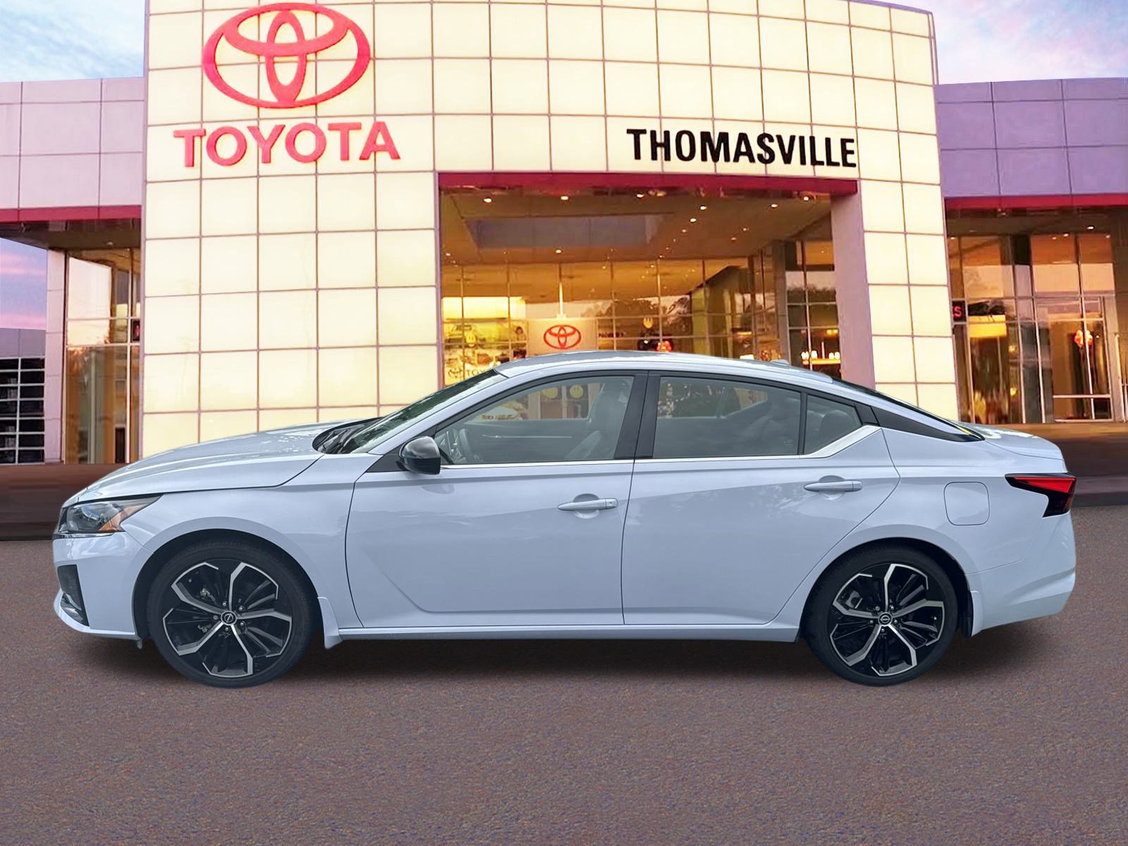 Used 2024 Nissan Altima 2.5 SR image 8